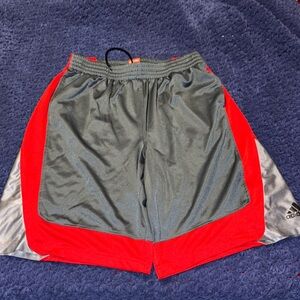 Men’s basketball shorts XL knee length.